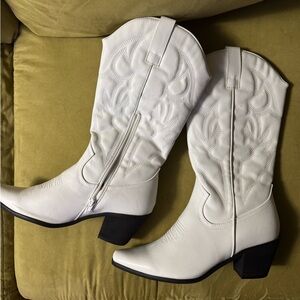 Women’s cowboy boots